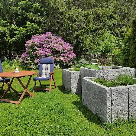 Apartment Ferienhaus Rennsteig Huhn, Glaswerkstrasse 58, 98724